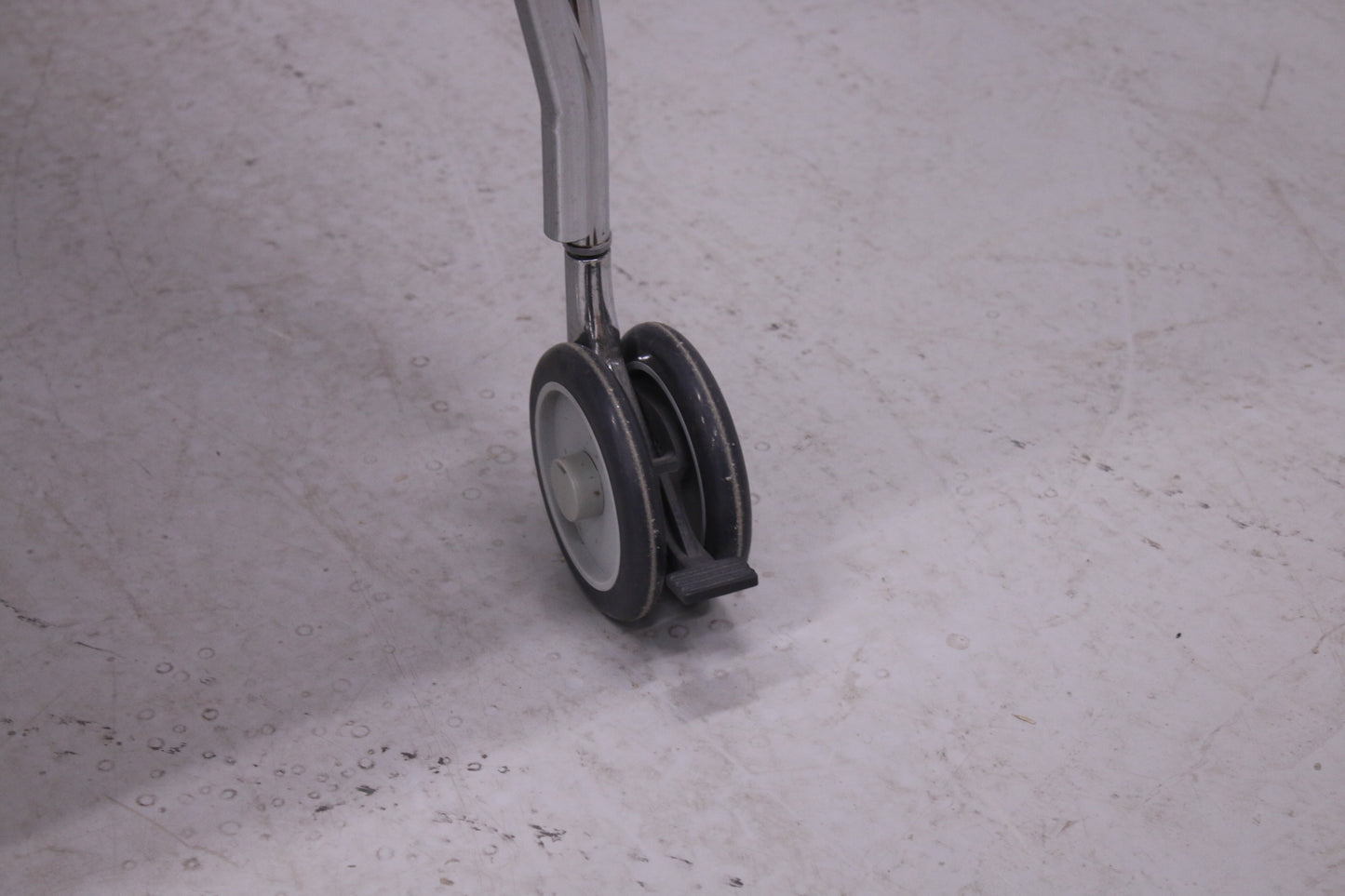 Kartell Max-pöytä pyörillä