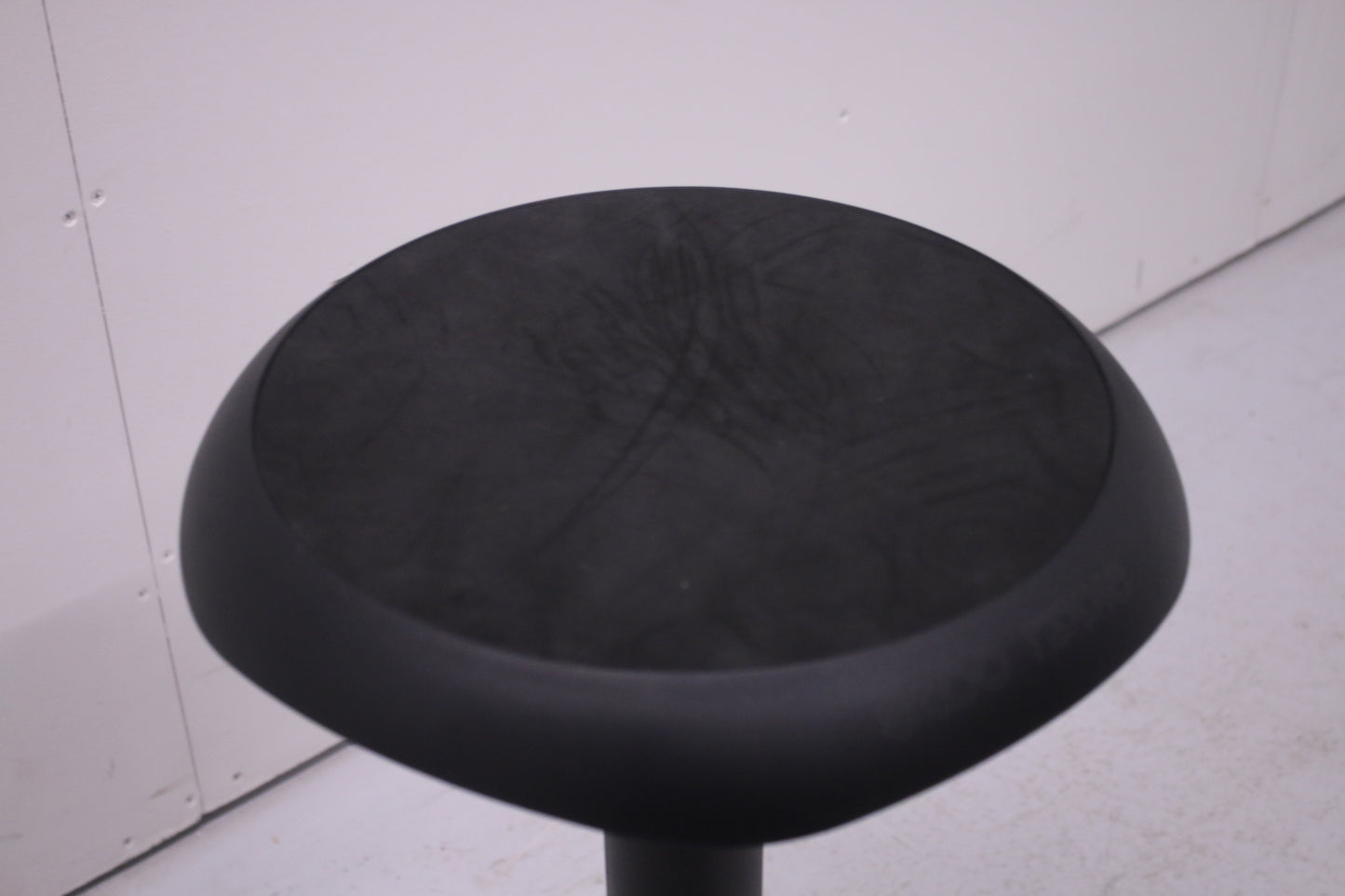 Stoo Ripple aktiivituoli, musta