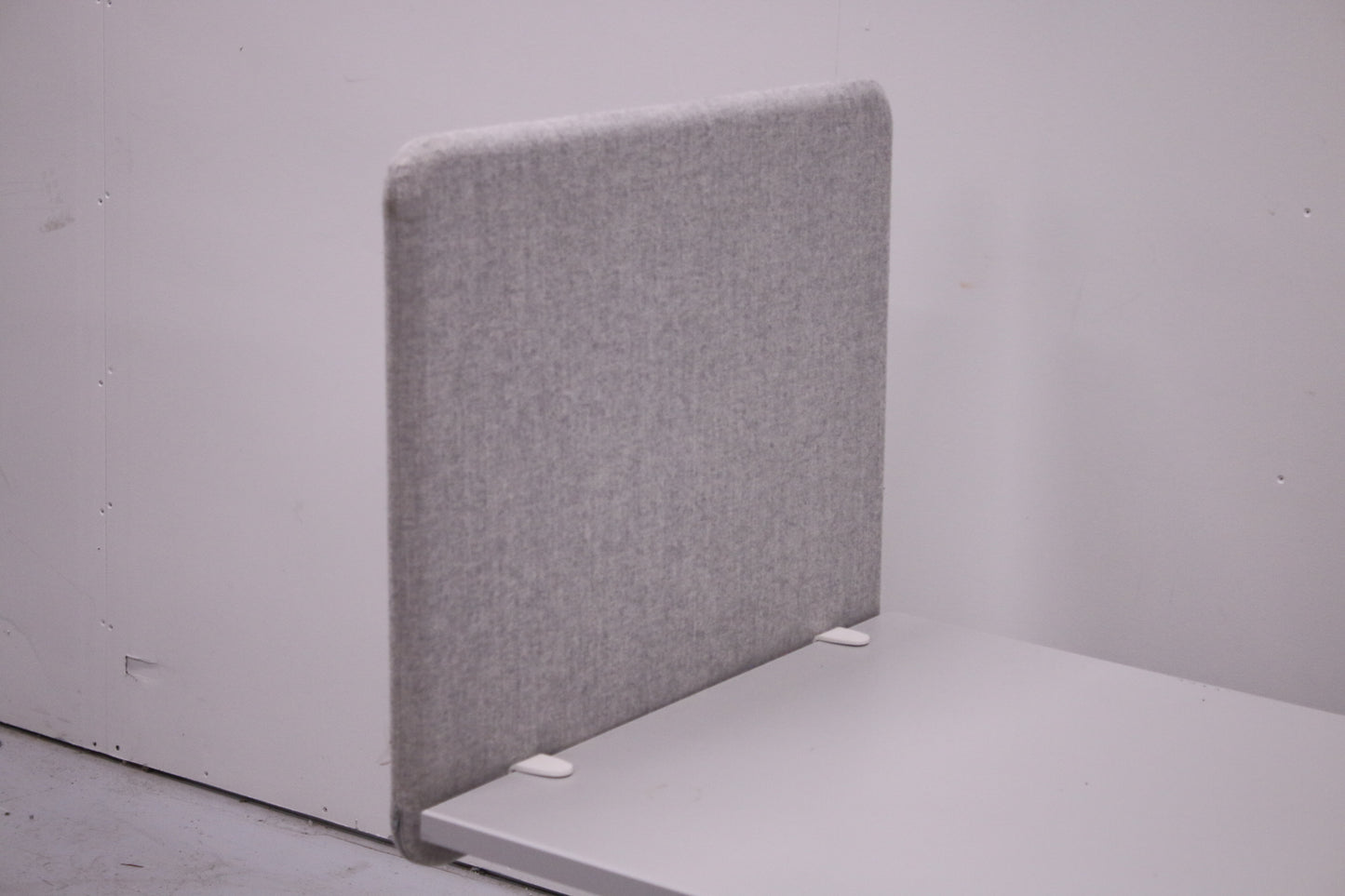 Standard vaaleanharmaa pöytäsermi, 80x65