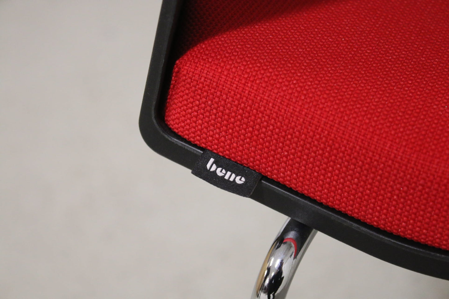 Bene B Side asiakastuoli - Suomen Kalustekeskus