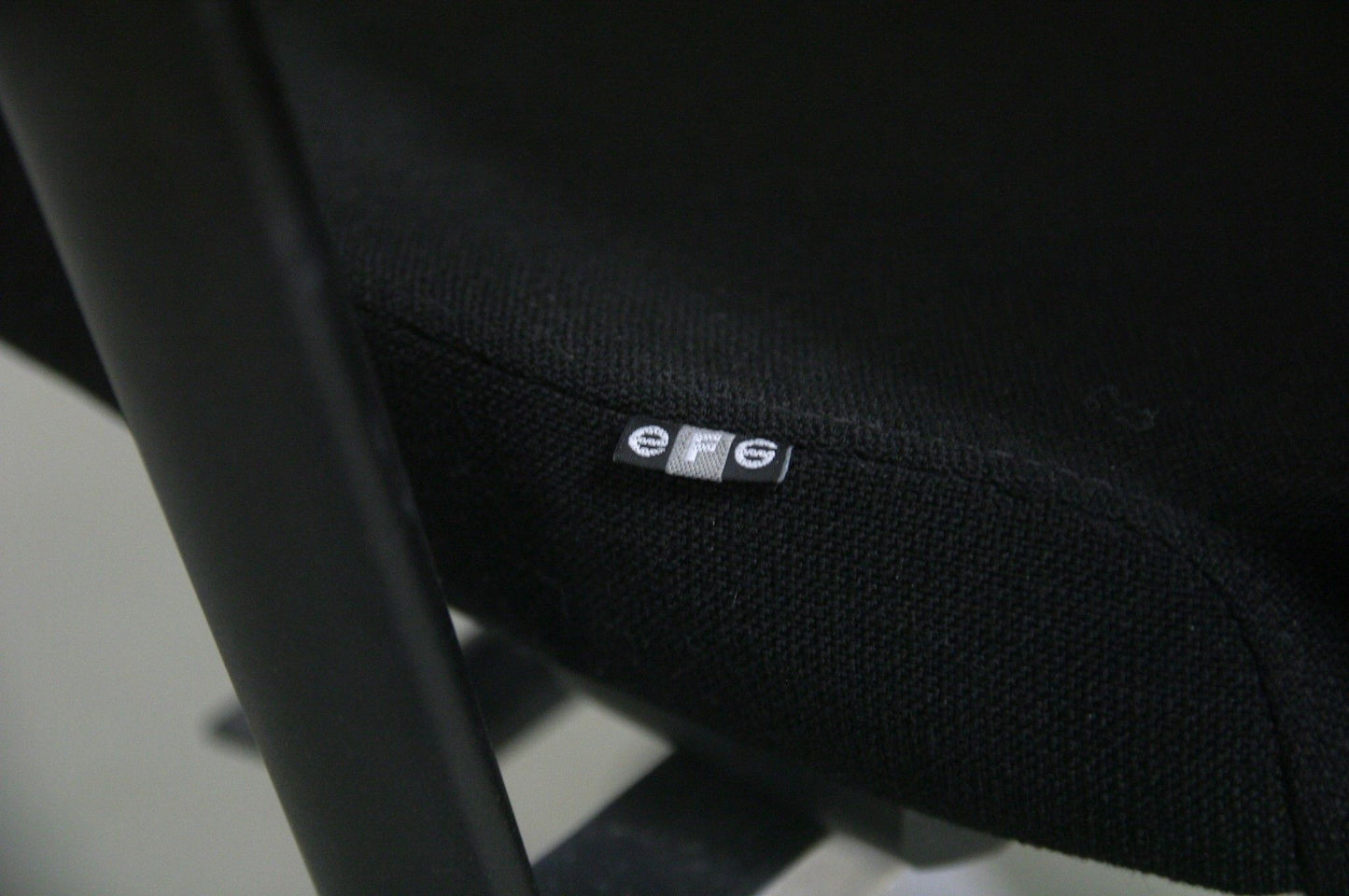 EFG Splice työtuoli niskatuella - Suomen Kalustekeskus