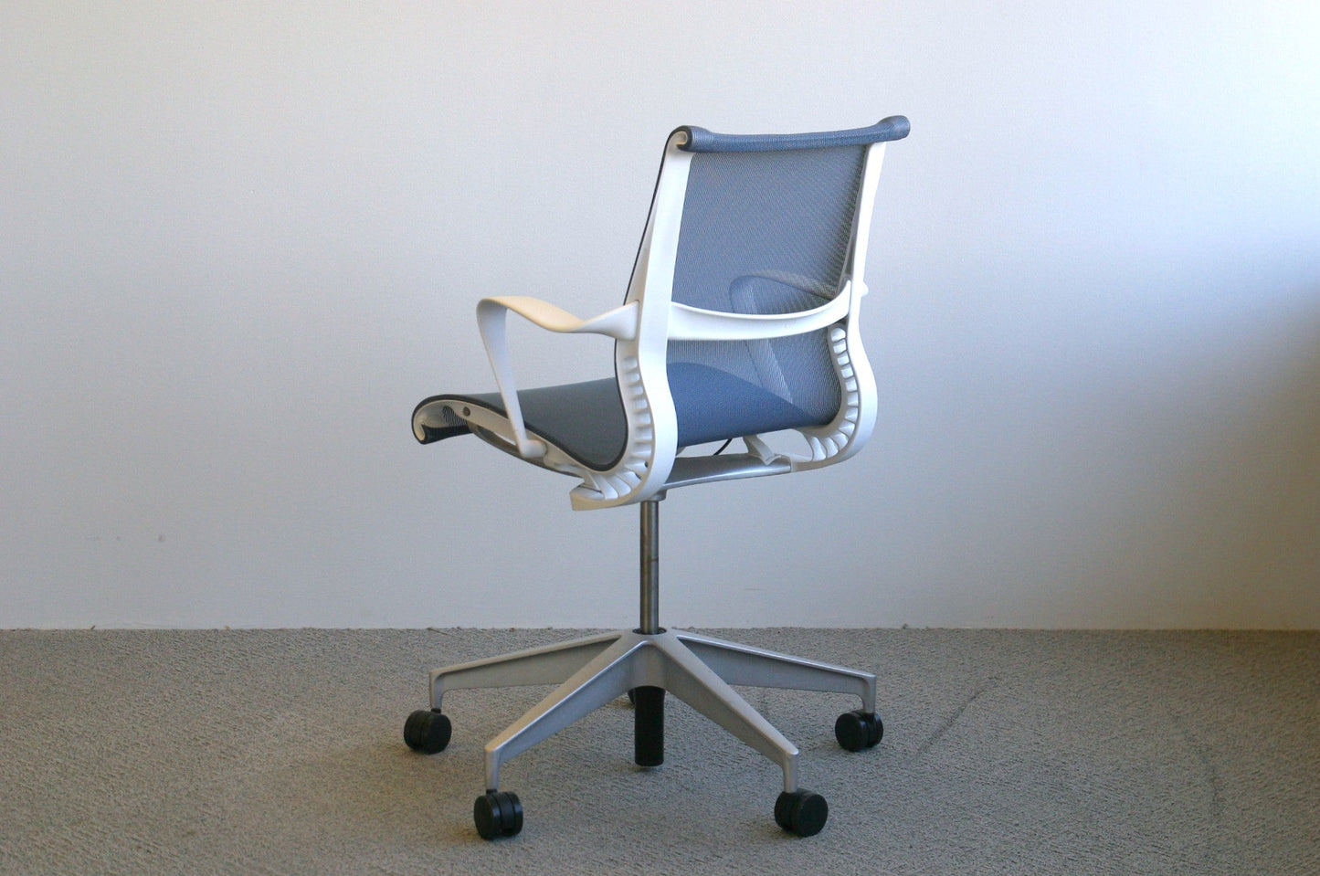 Herman Miller Setu - työtuoli & neuvottelutuoli - Suomen Kalustekeskus