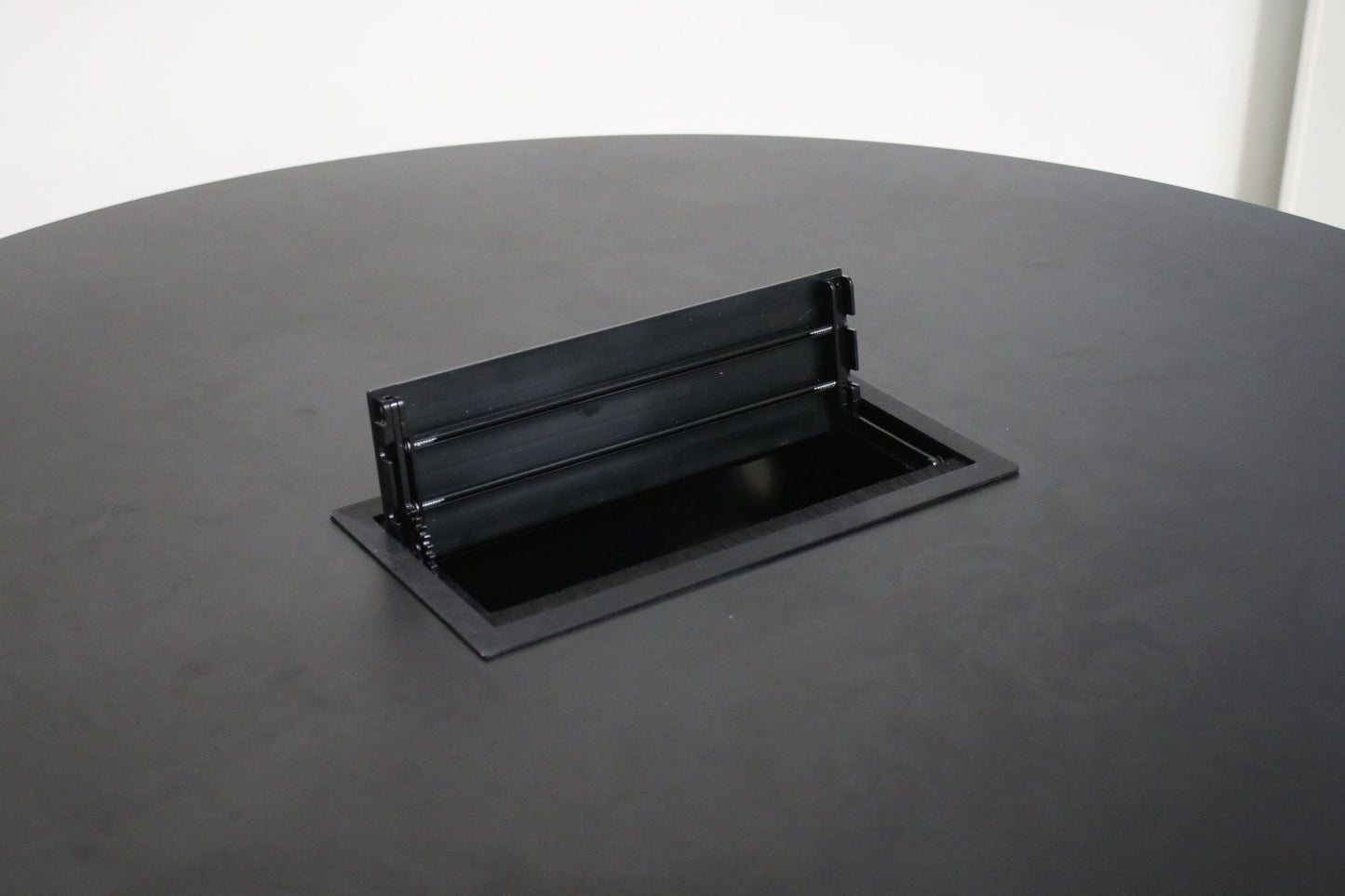 Isku Oksa korkea neuvottelupöytä - Suomen Kalustekeskus