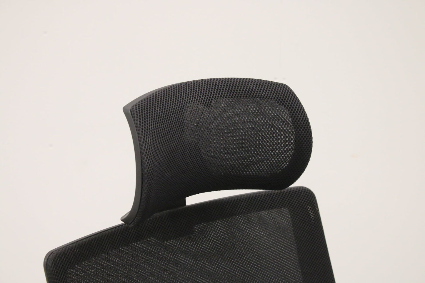 Isku Still työtuoli niskatuella - Suomen Kalustekeskus