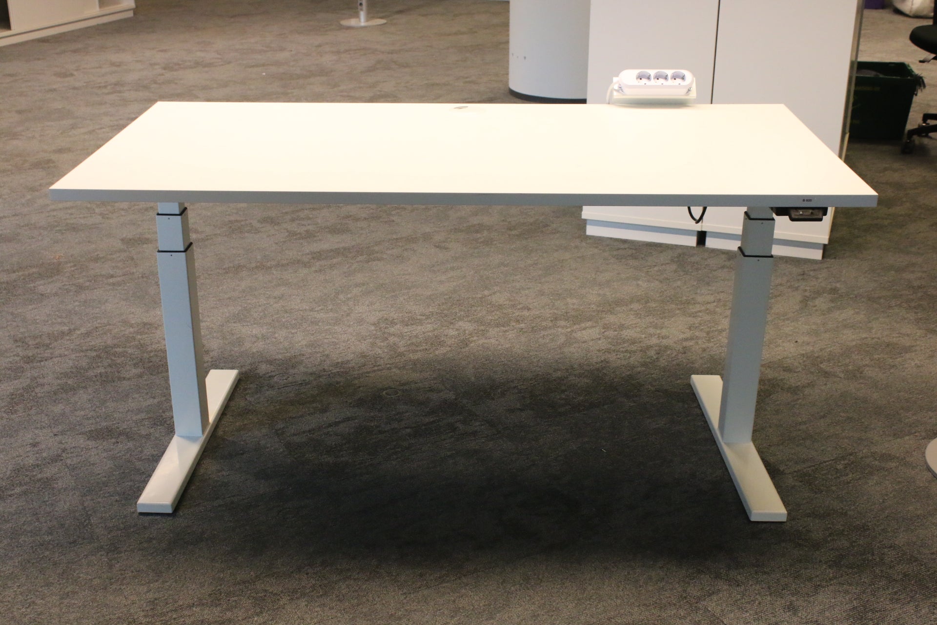 Isku valkoinen sähköpöytä 160x80 - Suomen Kalustekeskus