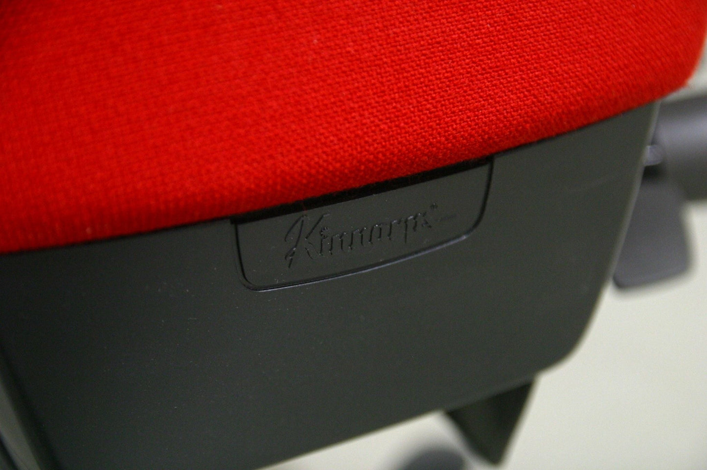 Kinnarps 9000 - Suomen Kalustekeskus