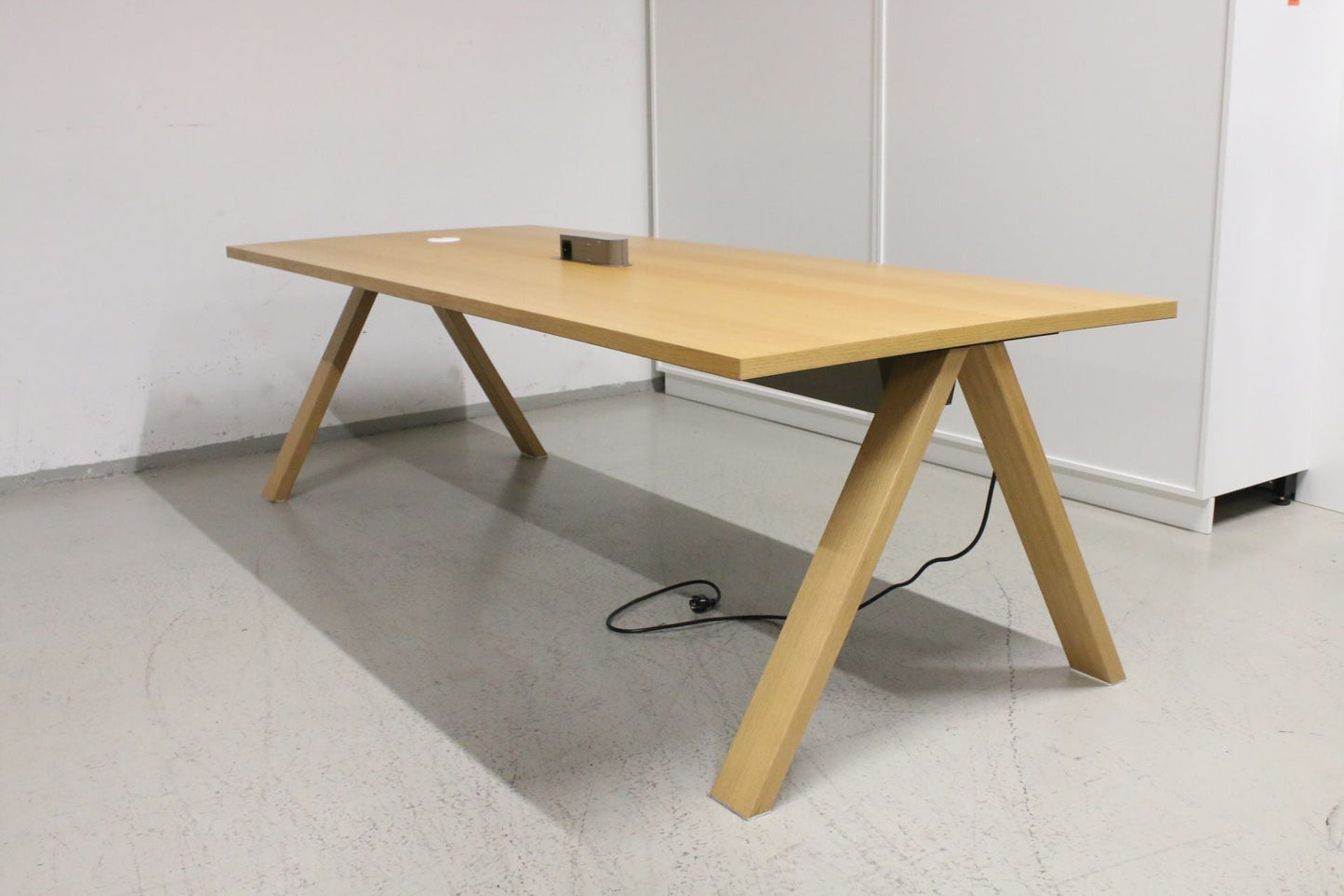 Martela Frankie neuvottelupöytä,220*98 - Suomen Kalustekeskus