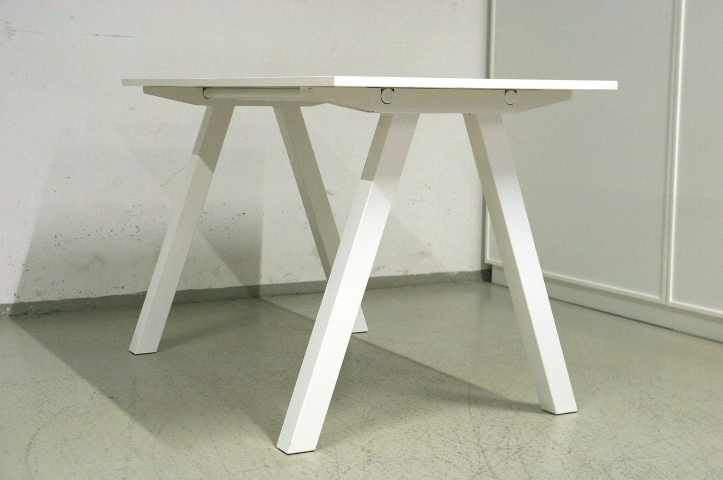 Martela Frankie puolikorkea neuvottelupöytä 160*80 - Suomen Kalustekeskus