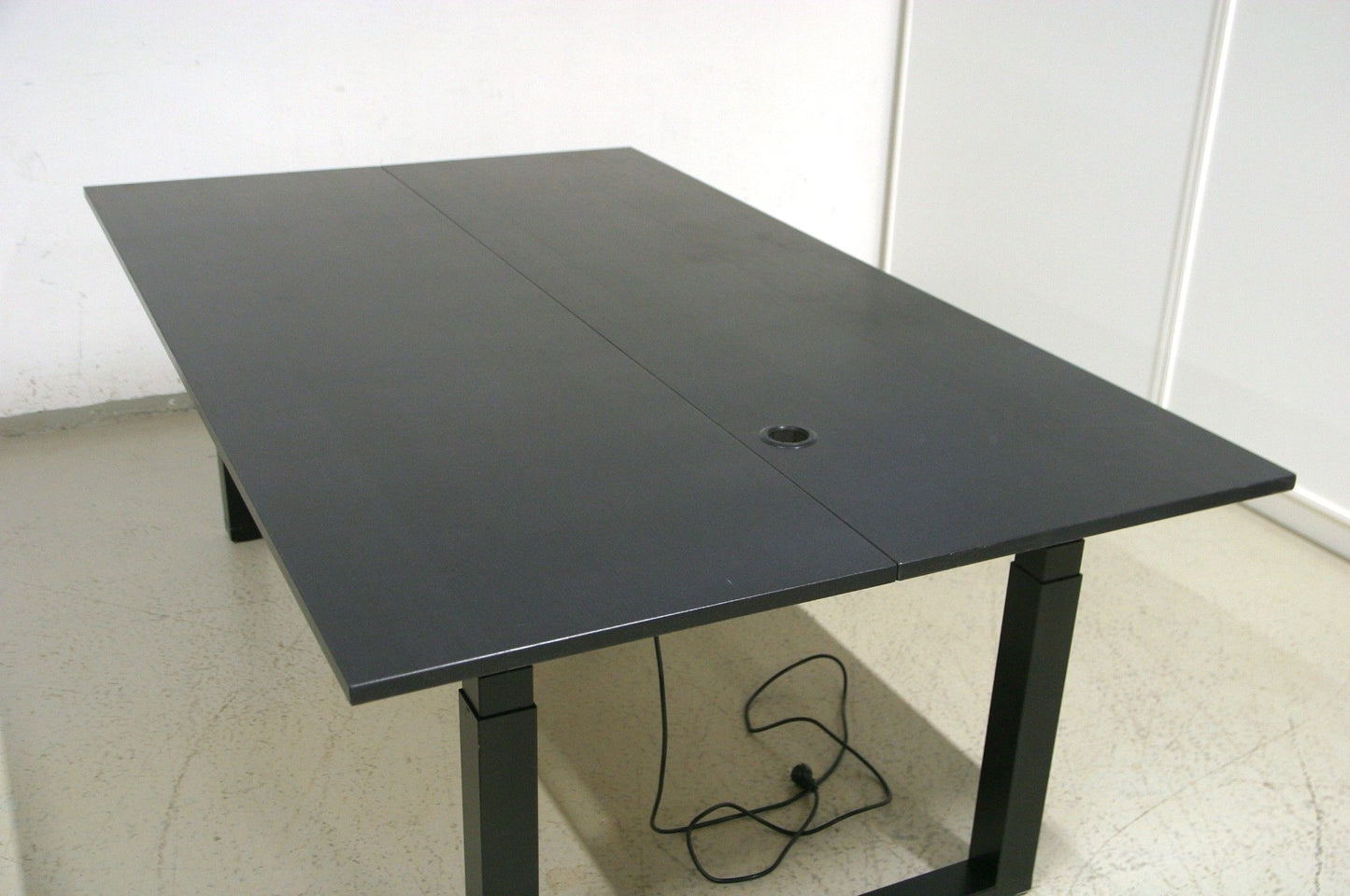 Martela Frankie sähkösäätöinen neuvottelupöytä 200*120 cm - Suomen Kalustekeskus