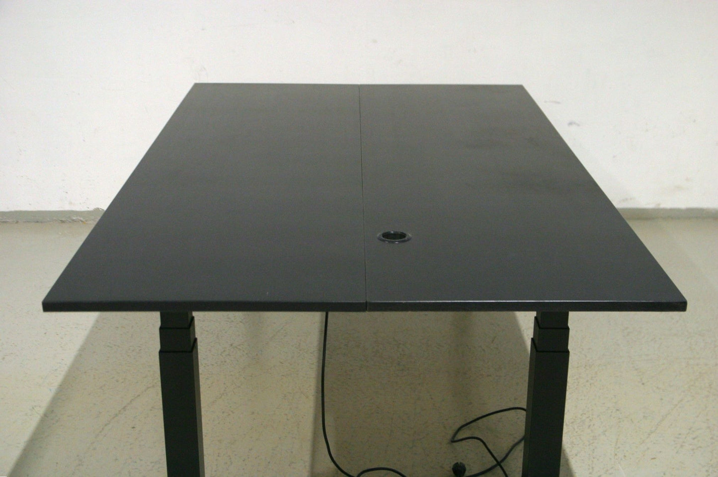 Martela Frankie sähkösäätöinen neuvottelupöytä 200*120 cm - Suomen Kalustekeskus