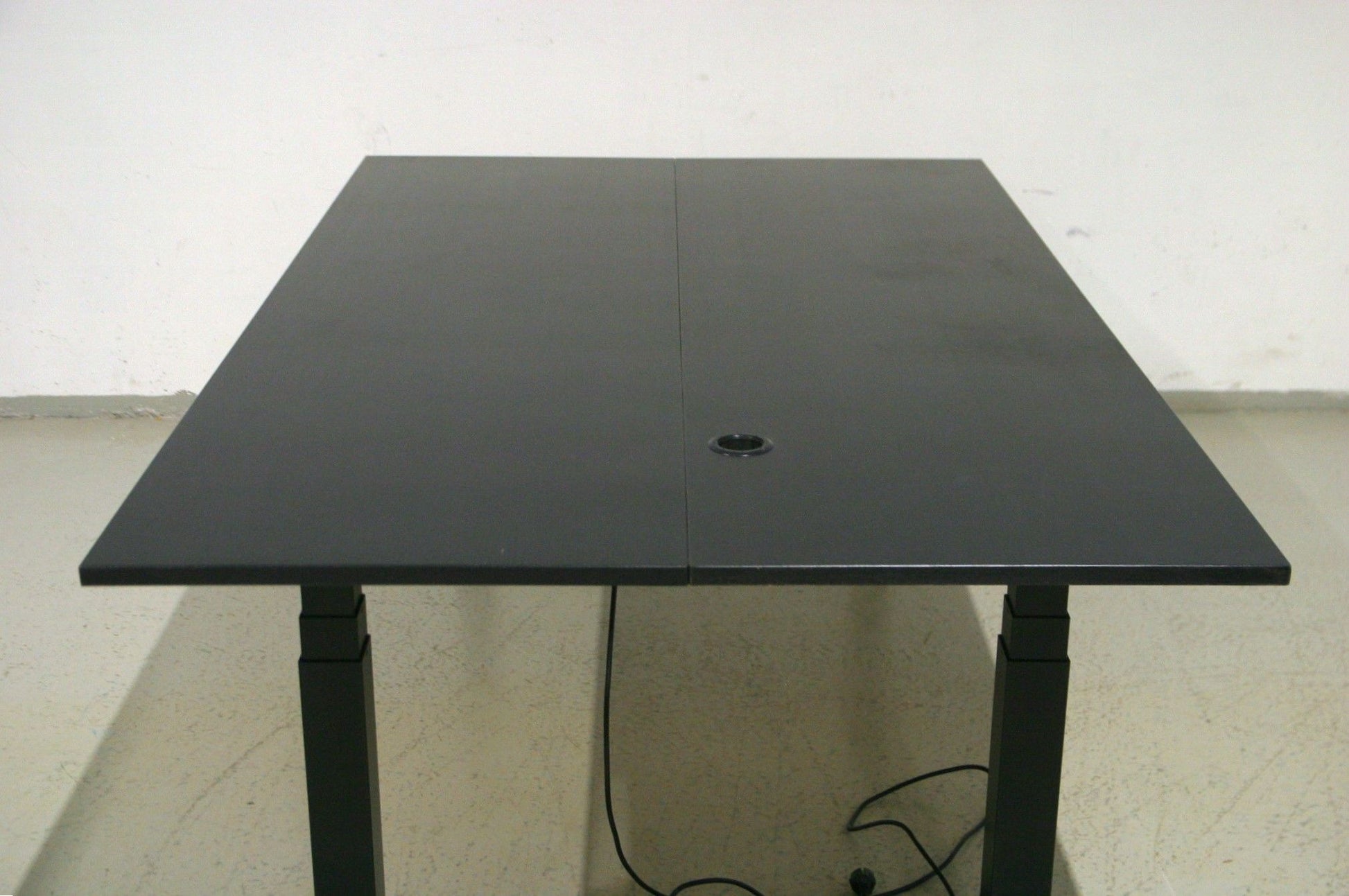 Martela Frankie sähkösäätöinen neuvottelupöytä 200*120 cm - Suomen Kalustekeskus