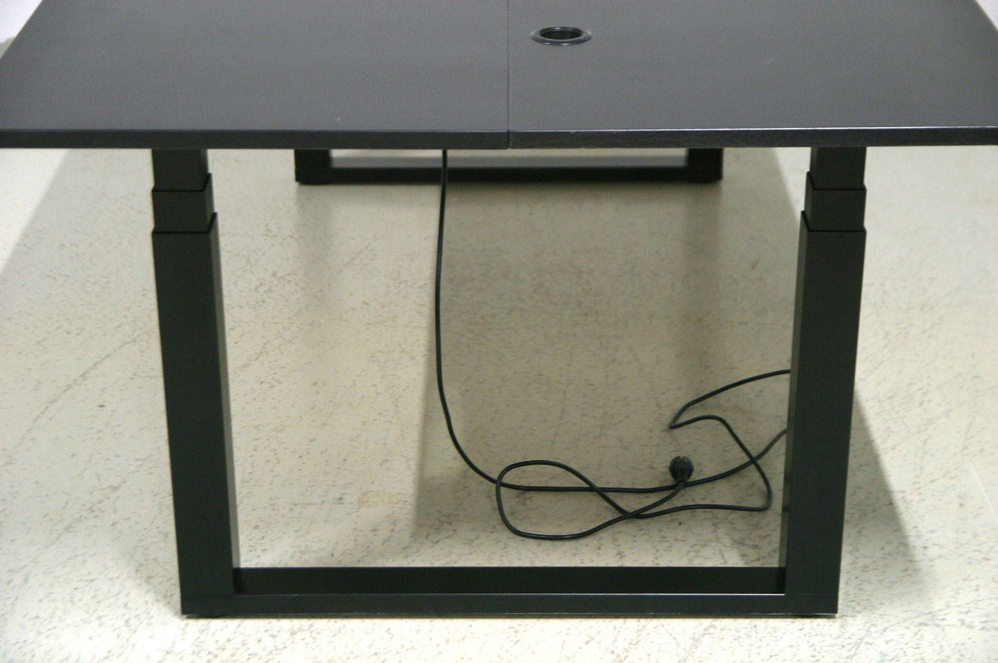 Martela Frankie sähkösäätöinen neuvottelupöytä 200*120 cm - Suomen Kalustekeskus