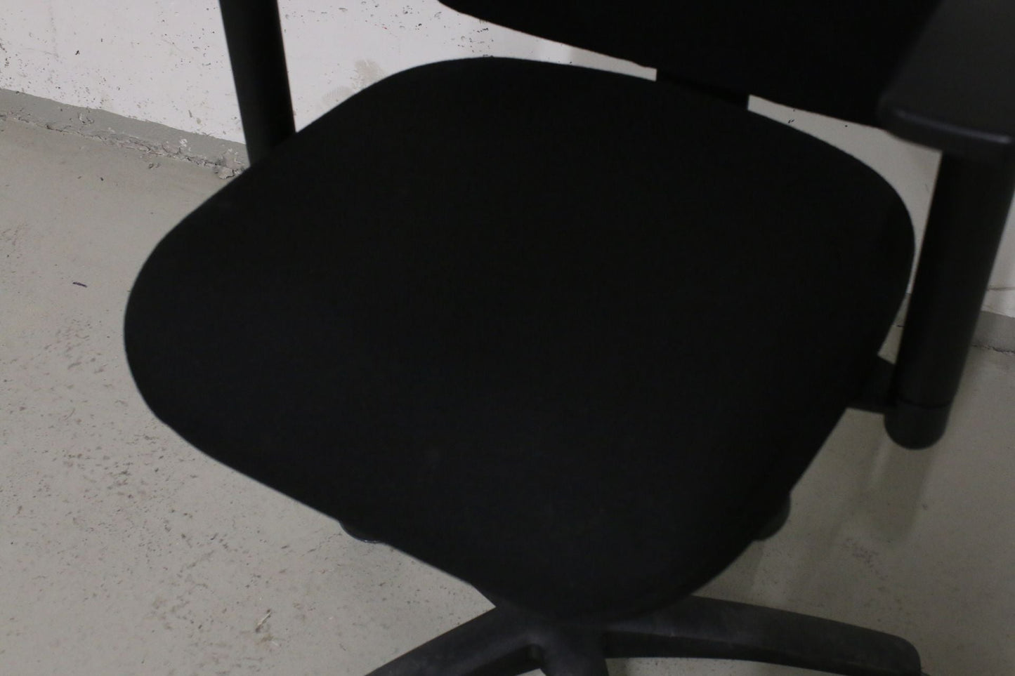 Martela James työtuoli - Suomen Kalustekeskus