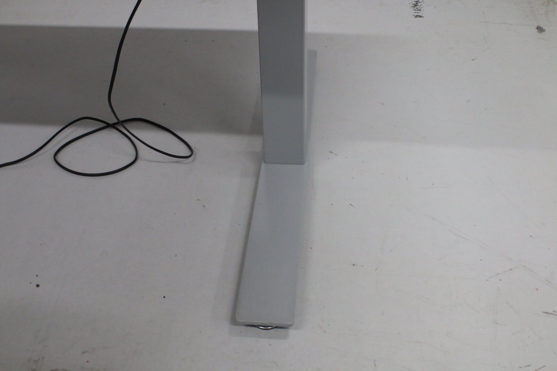 Martela Pinta EQ sähköpöytä 140*80 cm - Suomen Kalustekeskus