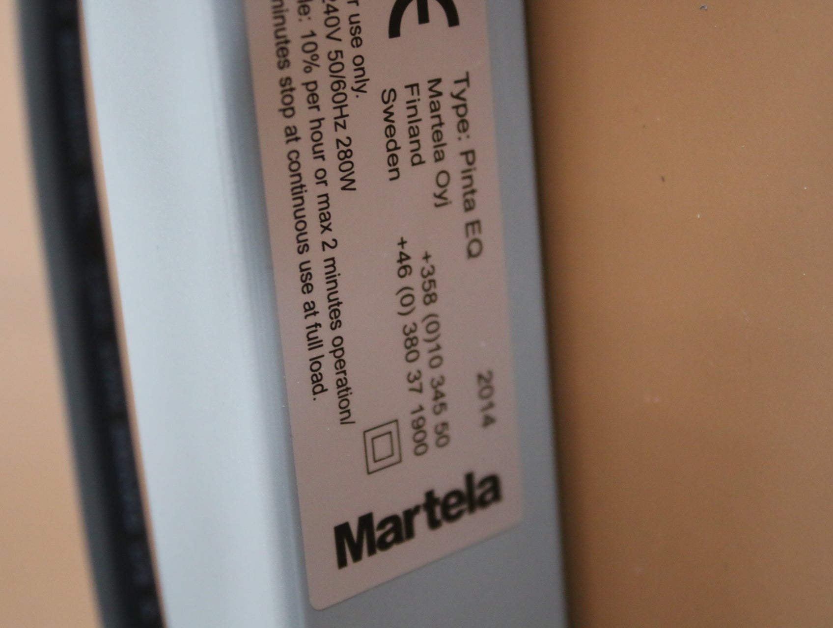 Martela Pinta EQ sähköpöytä 140*80 cm - Suomen Kalustekeskus