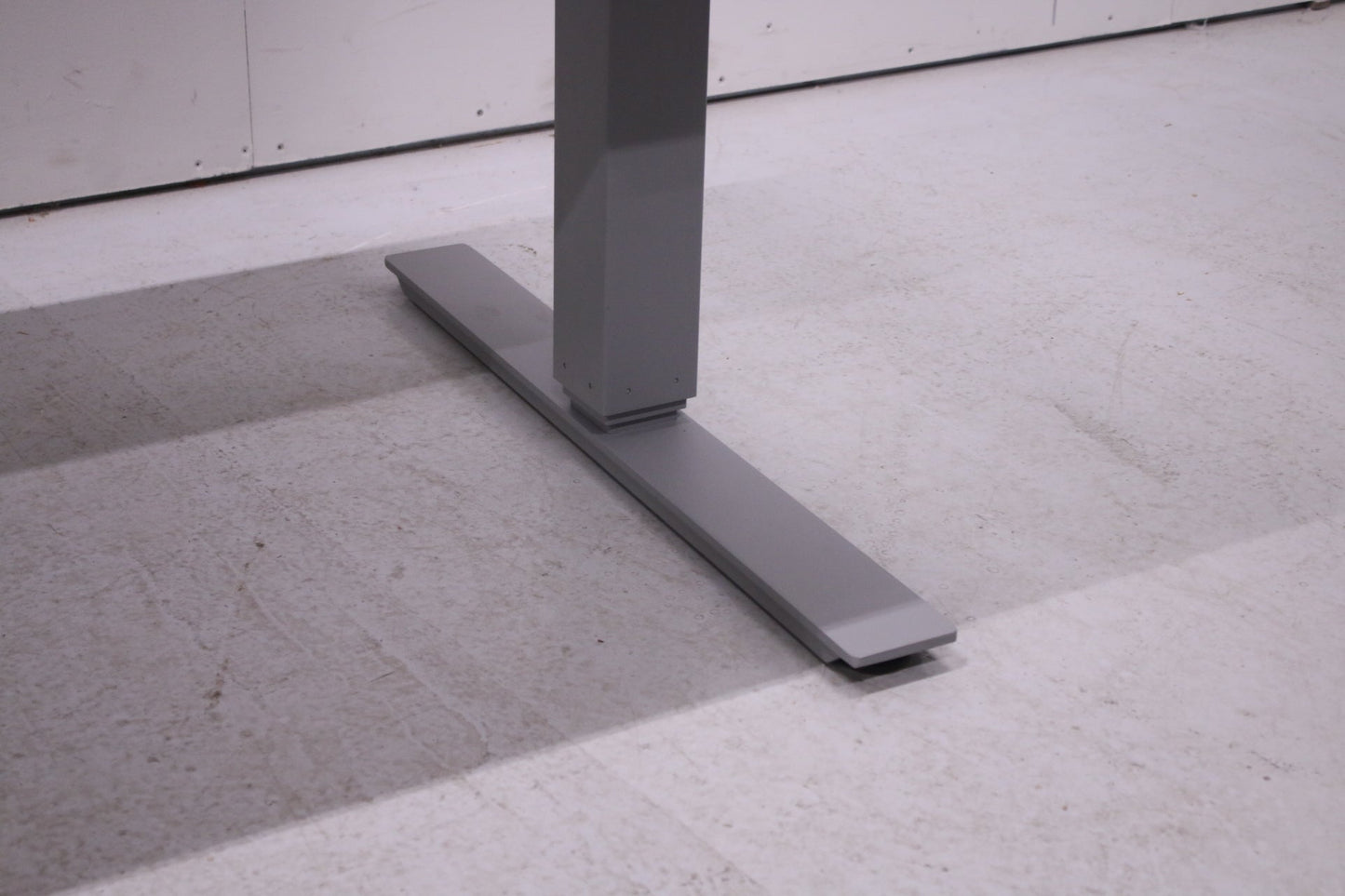 Martela Pinta EQ - sähköpöytä, valkoinen/harmaa 160x80 - Suomen Kalustekeskus