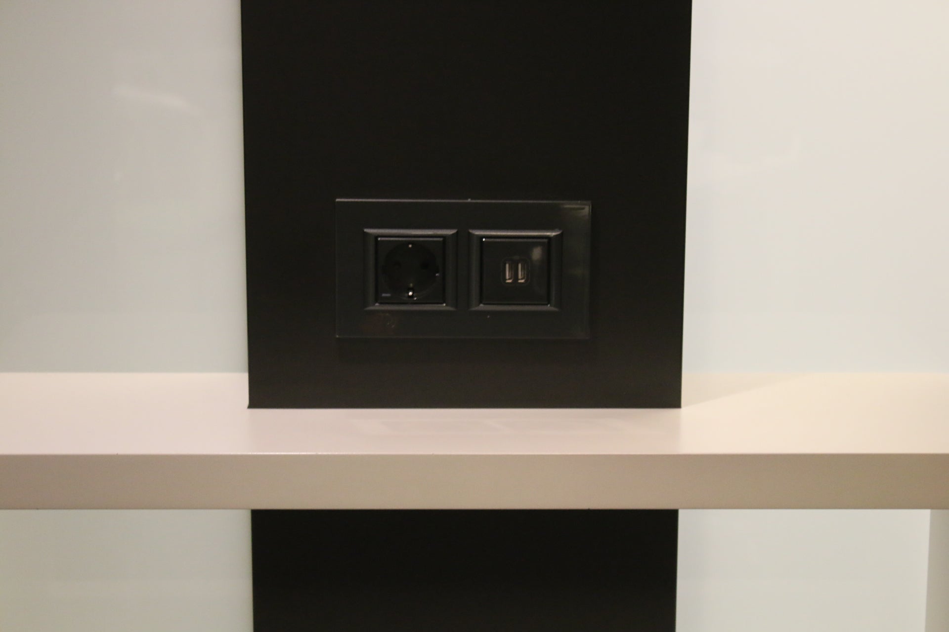 Mikomax Hush puhelinkoppi - Suomen Kalustekeskus