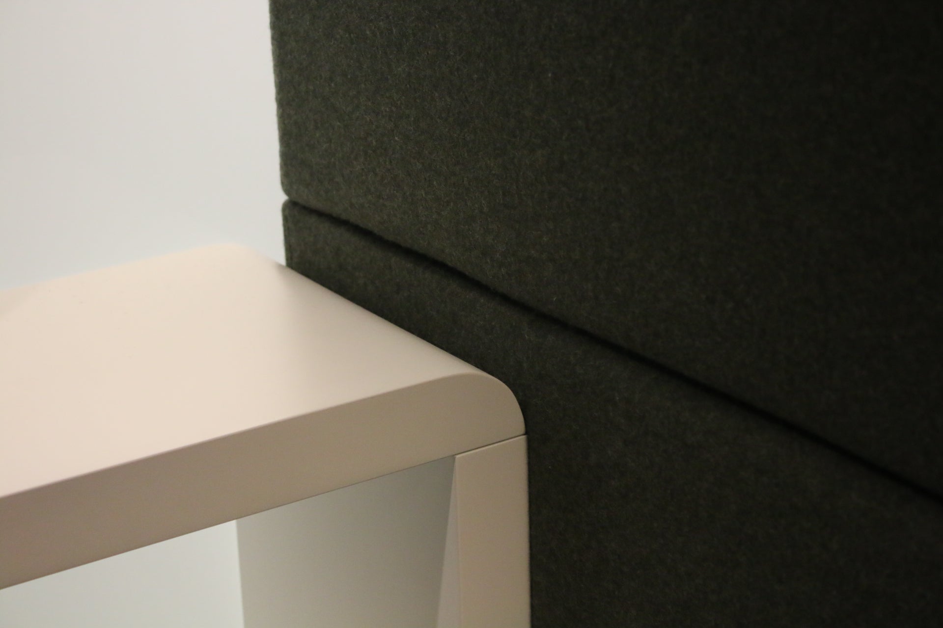 Mikomax Hush puhelinkoppi - Suomen Kalustekeskus