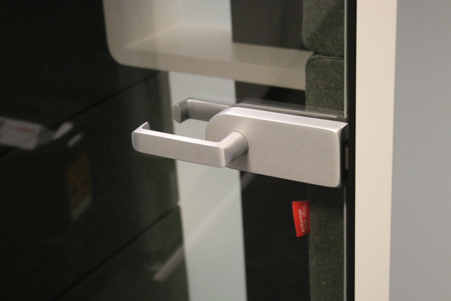 Mikomax Hush puhelinkoppi - Suomen Kalustekeskus