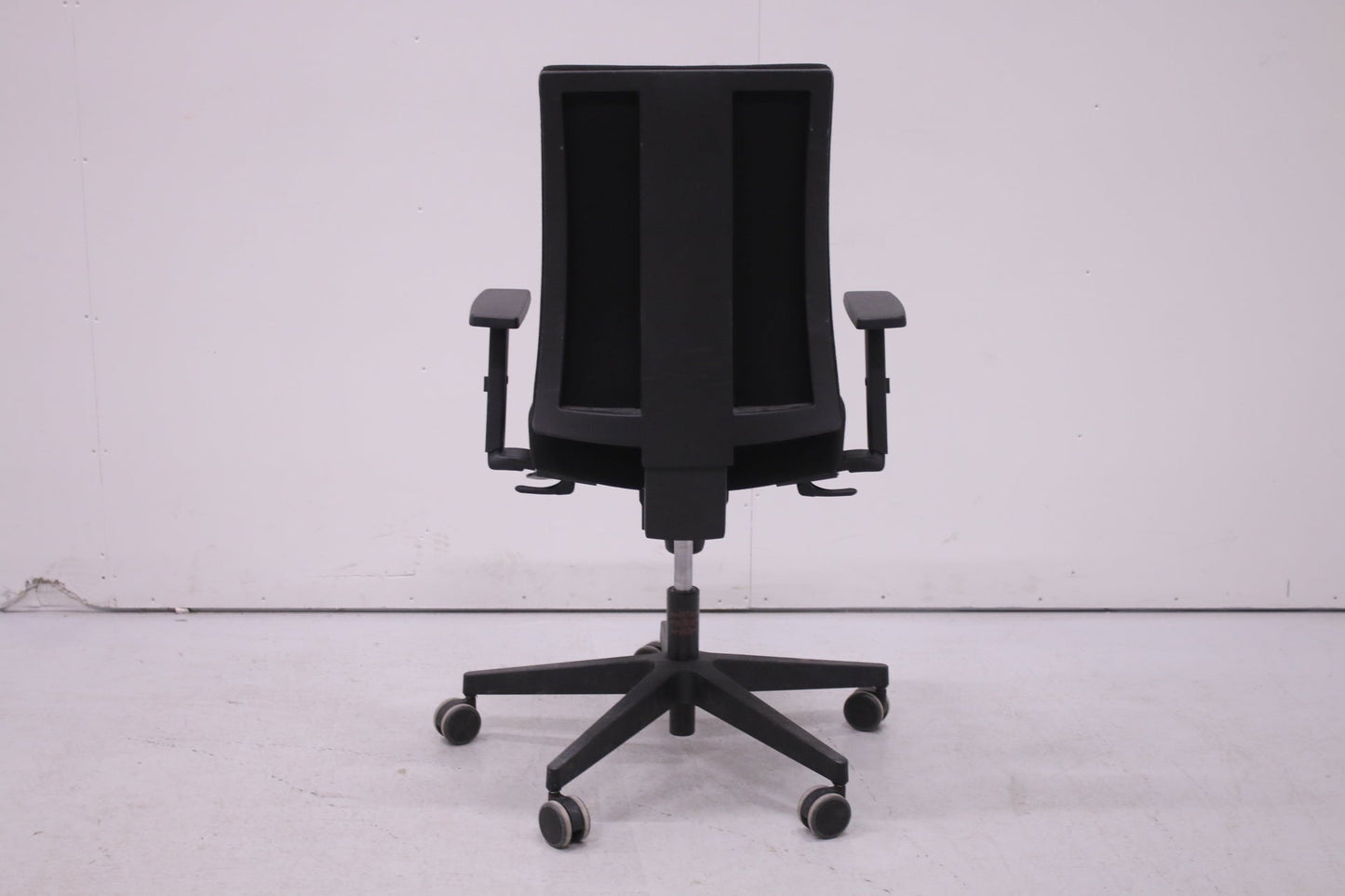 Sit Standard - Työtuoli, musta - Suomen Kalustekeskus