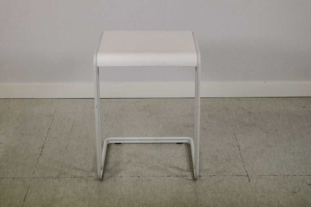 Sivupöytä - Suomen Kalustekeskus