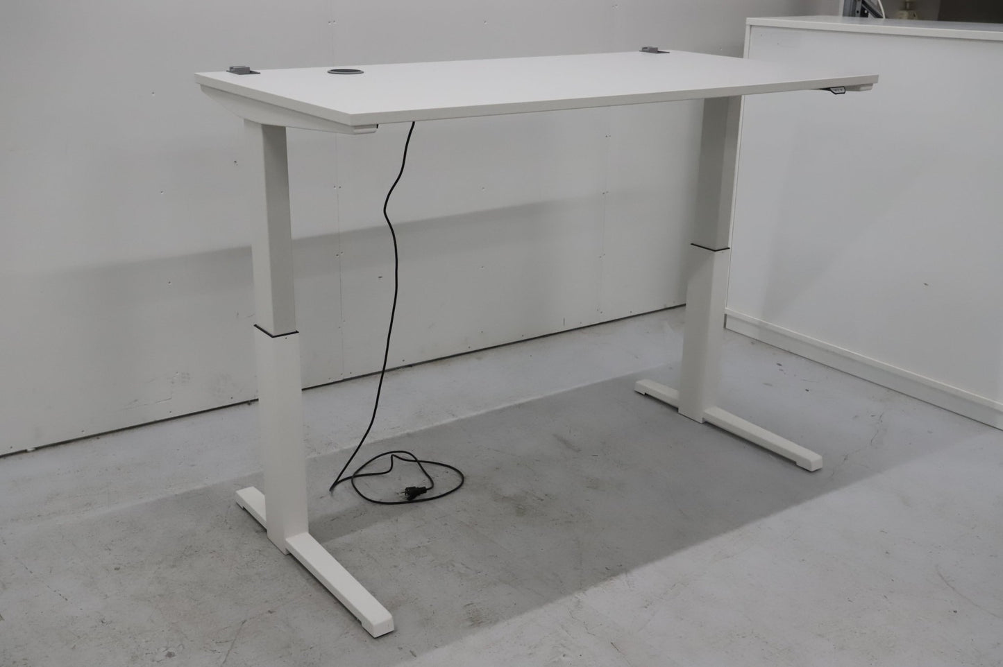 Steelcase Activa Lift 2 valkoinen sähköpöytä 160x80 - Suomen Kalustekeskus