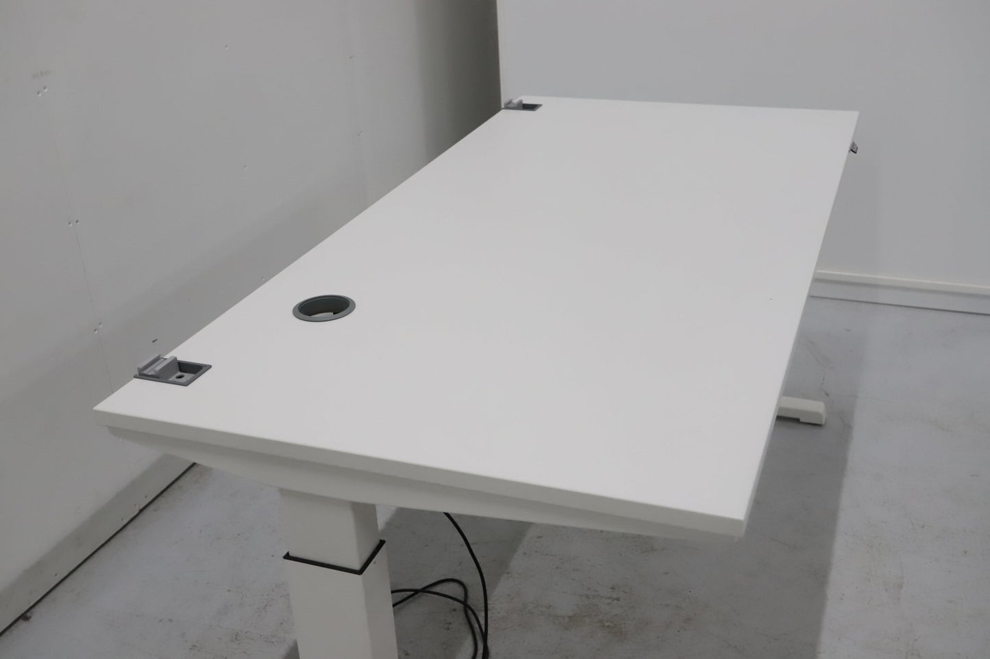 Steelcase Activa Lift 2 valkoinen sähköpöytä 160x80 - Suomen Kalustekeskus