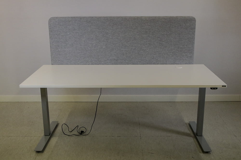 Top 530 pöytäseinäke 160 cm - Suomen Kalustekeskus