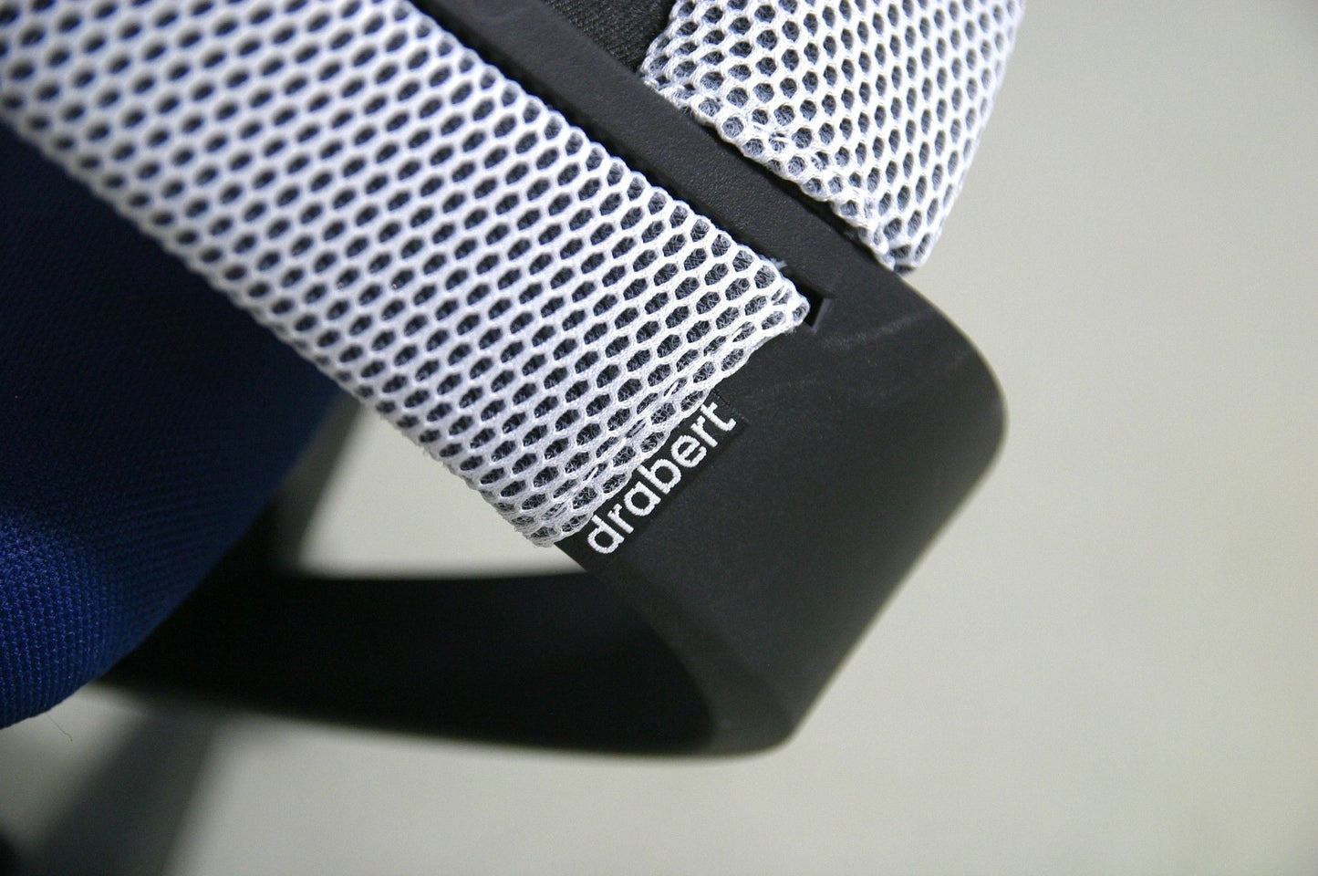 Työtuoli Esencia - Drabert - Suomen Kalustekeskus