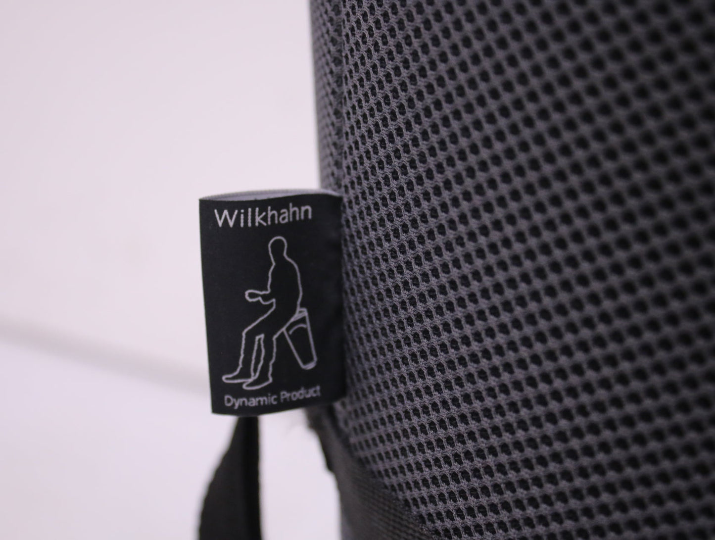 Wilkhan Stand - Up jakkara, musta - Suomen Kalustekeskus