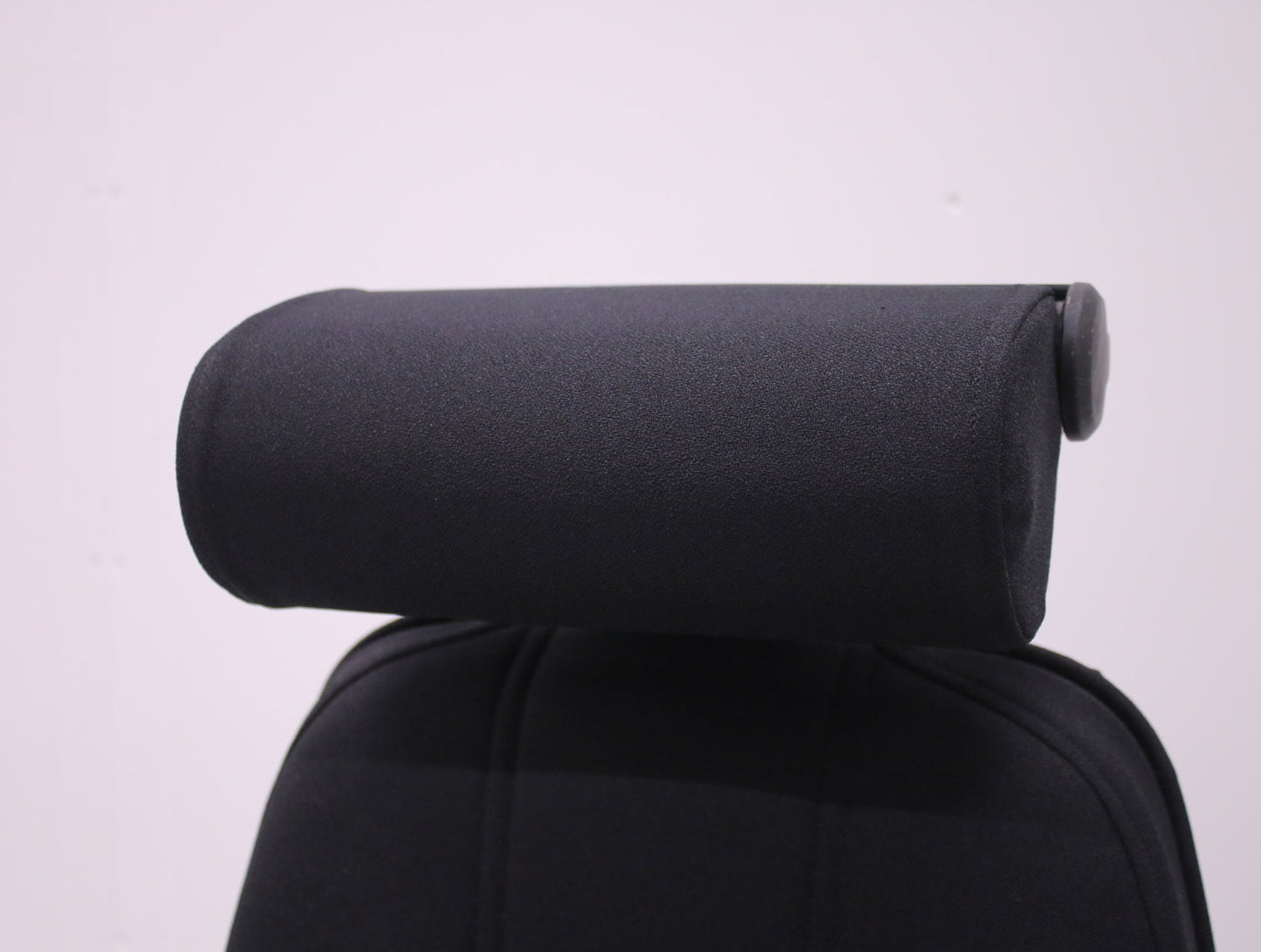 Ympäriverhoiltu Martela Logic 400 musta, uudelleenverhoiltu - Suomen Kalustekeskus