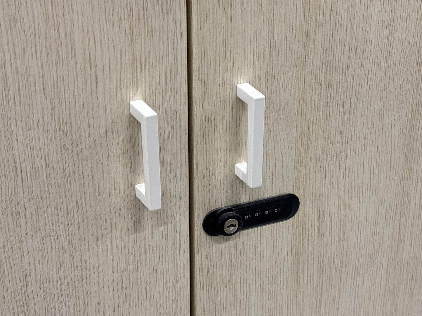 Isku Tendo ovikappi koodilukolla