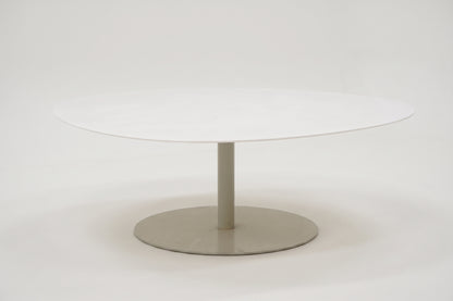 Fritz Hansen sohvapöytä 114 x 110 cm – valkoinen