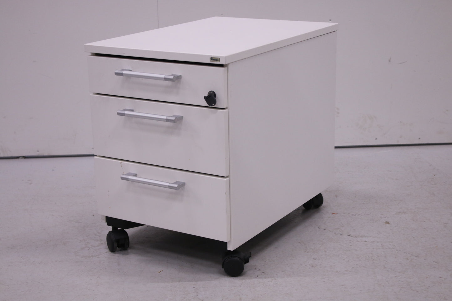 Kinnarps laatikosto kolmeosainen, valkoinen