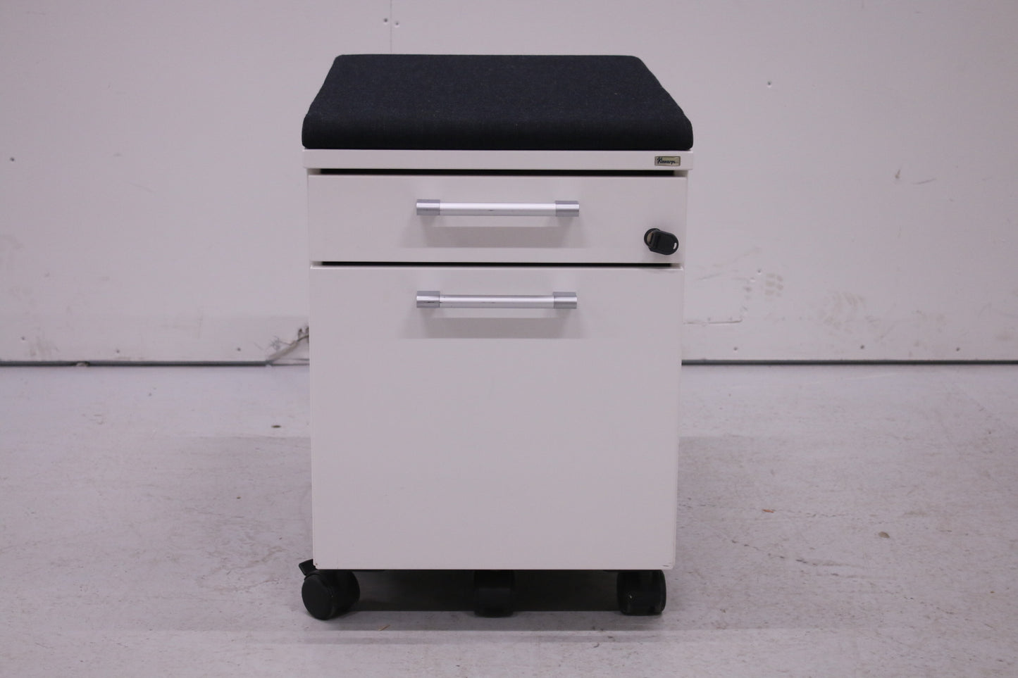 Kinnarps laatikosto kaksiosainen, valkoinen