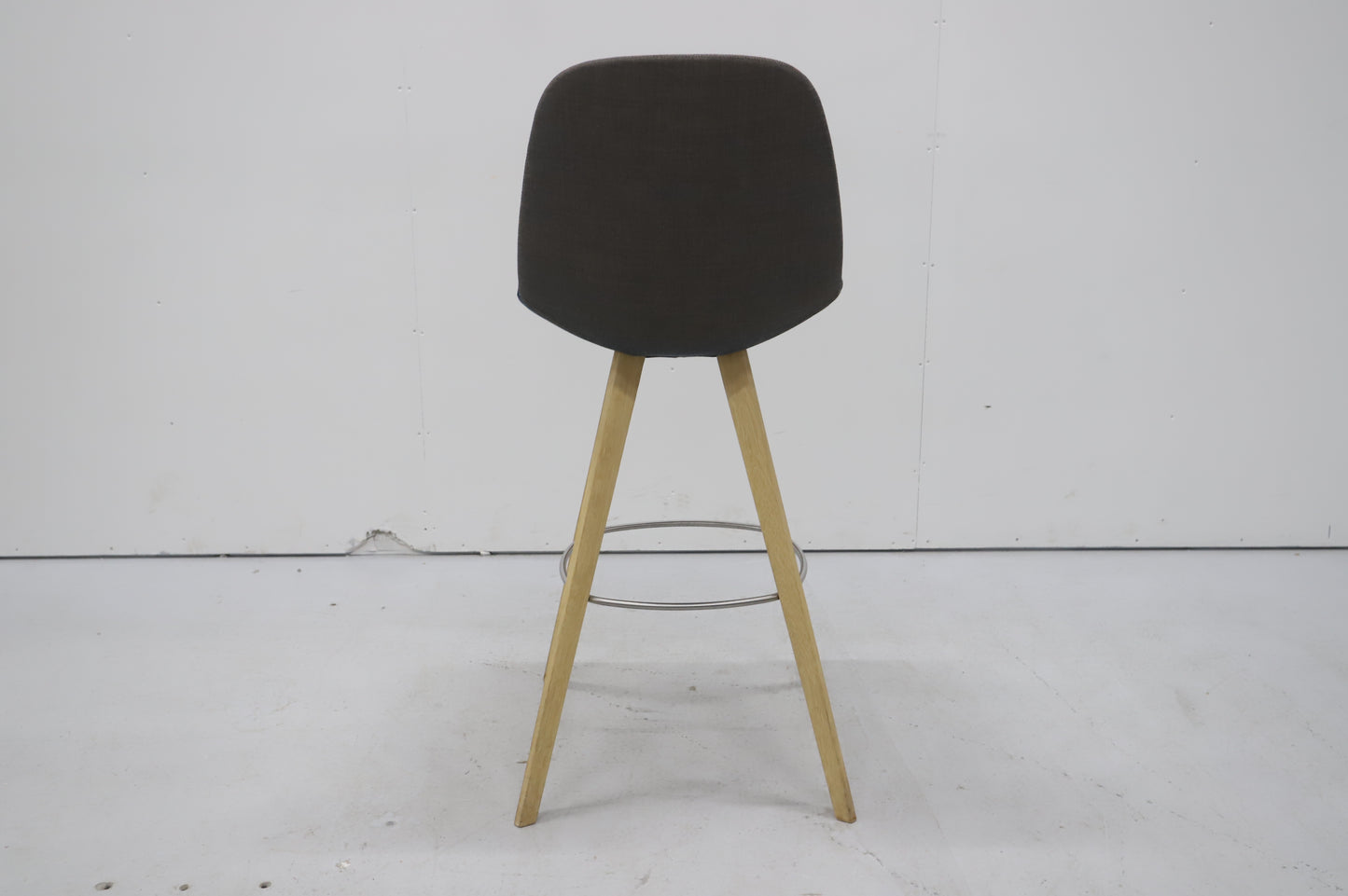 Baarituoli EJ 2-B65-W baarituoli, Erik Jörgensen