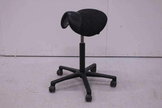 Satulatuoli, musta / harmaa