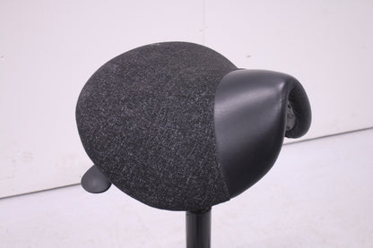 Satulatuoli, musta / harmaa