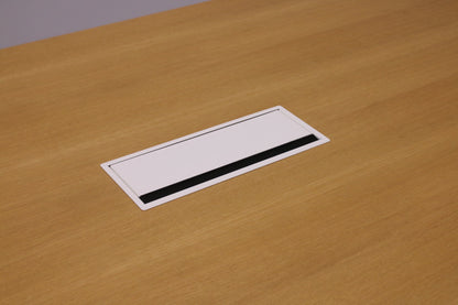 Upea tamminen neuvottelupöytä 266x120