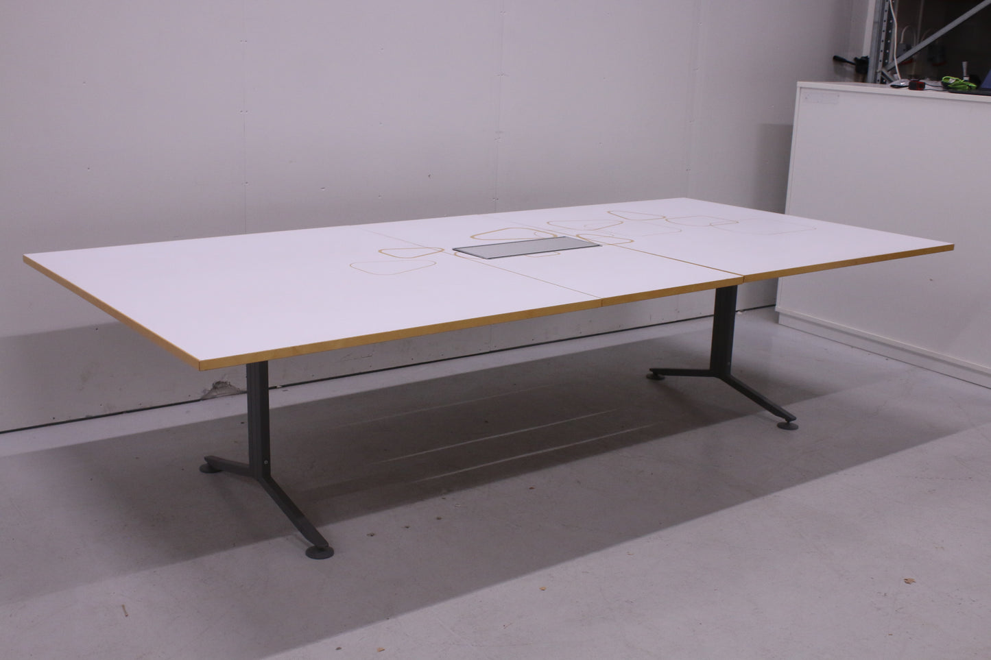 Martela Form neuvottelupöytä kuvioidulla kanne 300x140