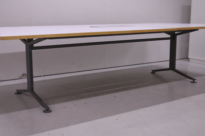 Martela Form neuvottelupöytä kuvioidulla kanne 300x140