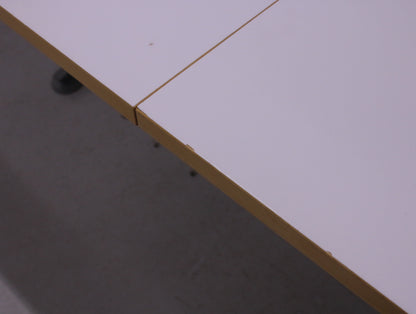 Martela Form neuvottelupöytä kuvioidulla kanne 300x140