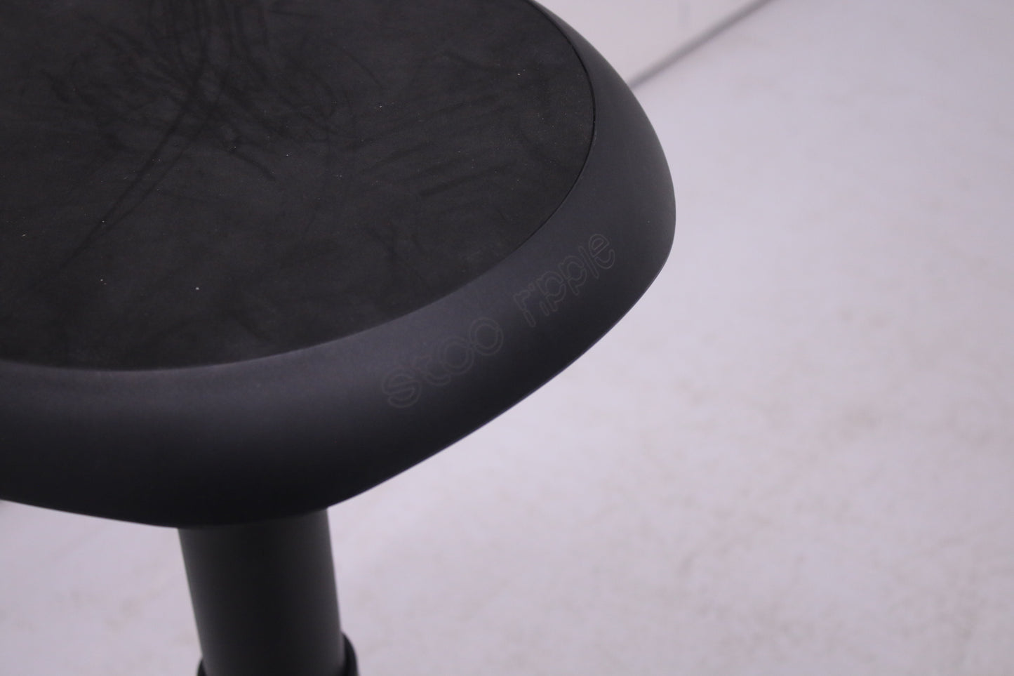 Stoo Ripple aktiivituoli, musta