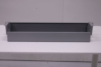 Martela harmaa johtokouru työpöytään