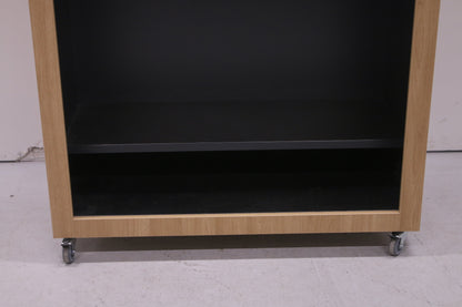 Laadukas järjestelmänaulakko pyörillä – 120 × 62 × 210 cm