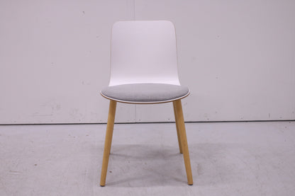 Martela Sola-tuoli harmaalla istuinpehmusteella