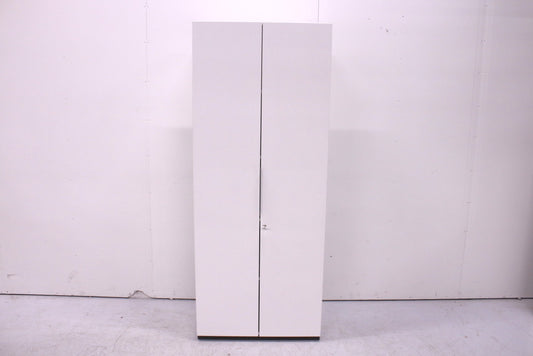 Thulema korkea valkoinen ovikaappi 197x80