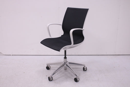 Isku Still meeting-työtuoli