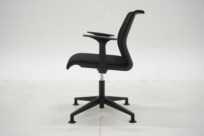 Steelcase Think-neuvottelutuoli, musta