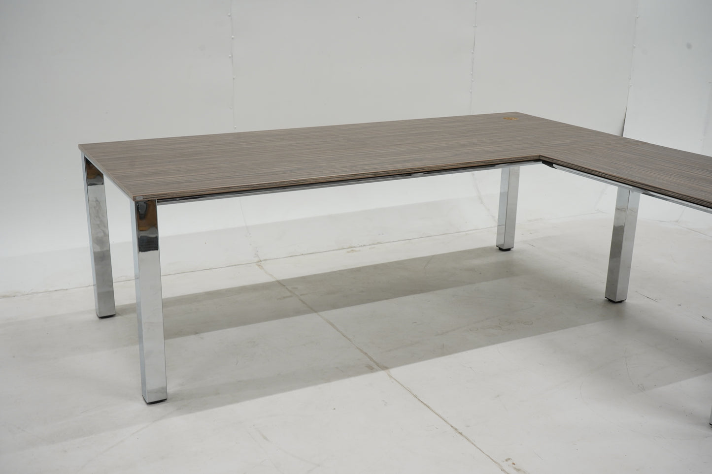 Sedus Temptation kulmatyöpöytä 220 × 190 cm – kromirunko